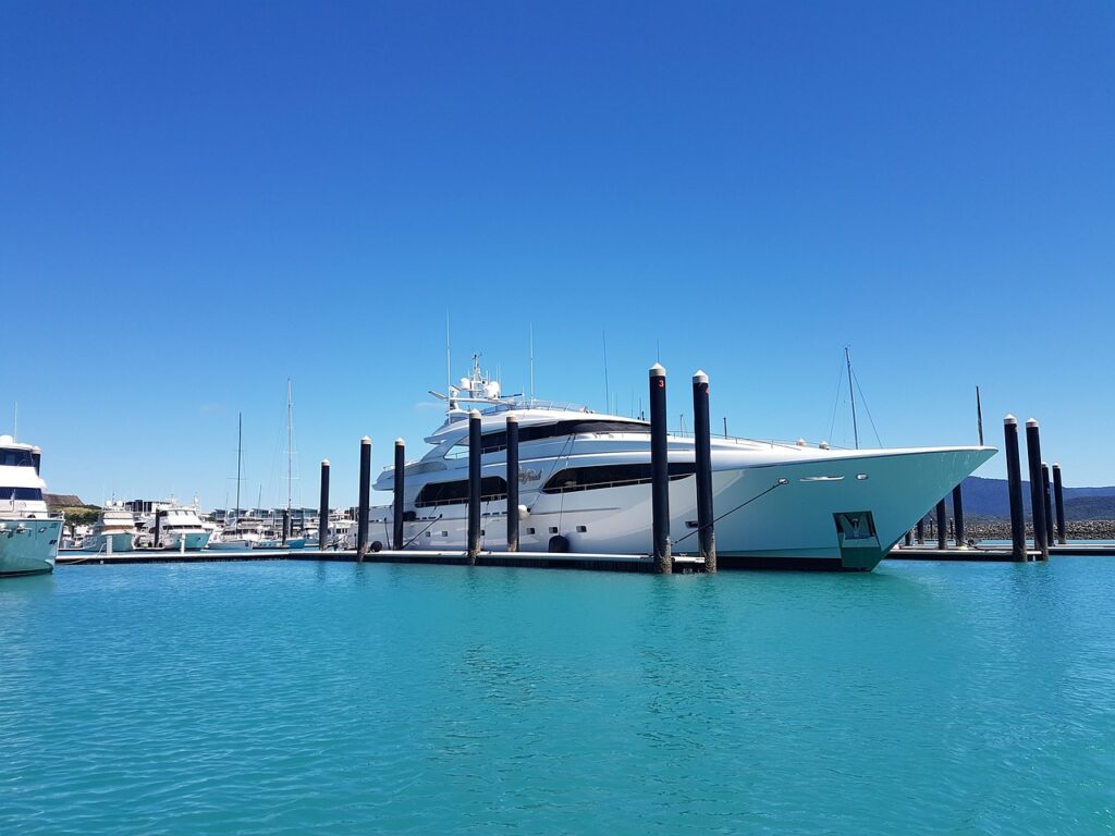 "Top Marinas in St. Barth: A Guide to Luxury Docking"