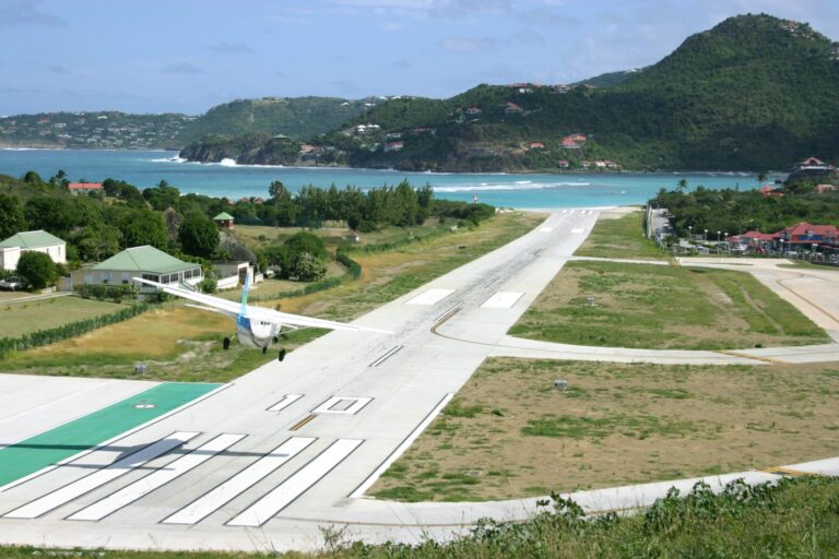 St Barths airport – Gustaf III Airport