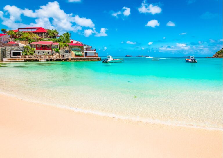 Discover the Iconic Sand Bar in St. Barts: A Beachfront Culinary Paradise