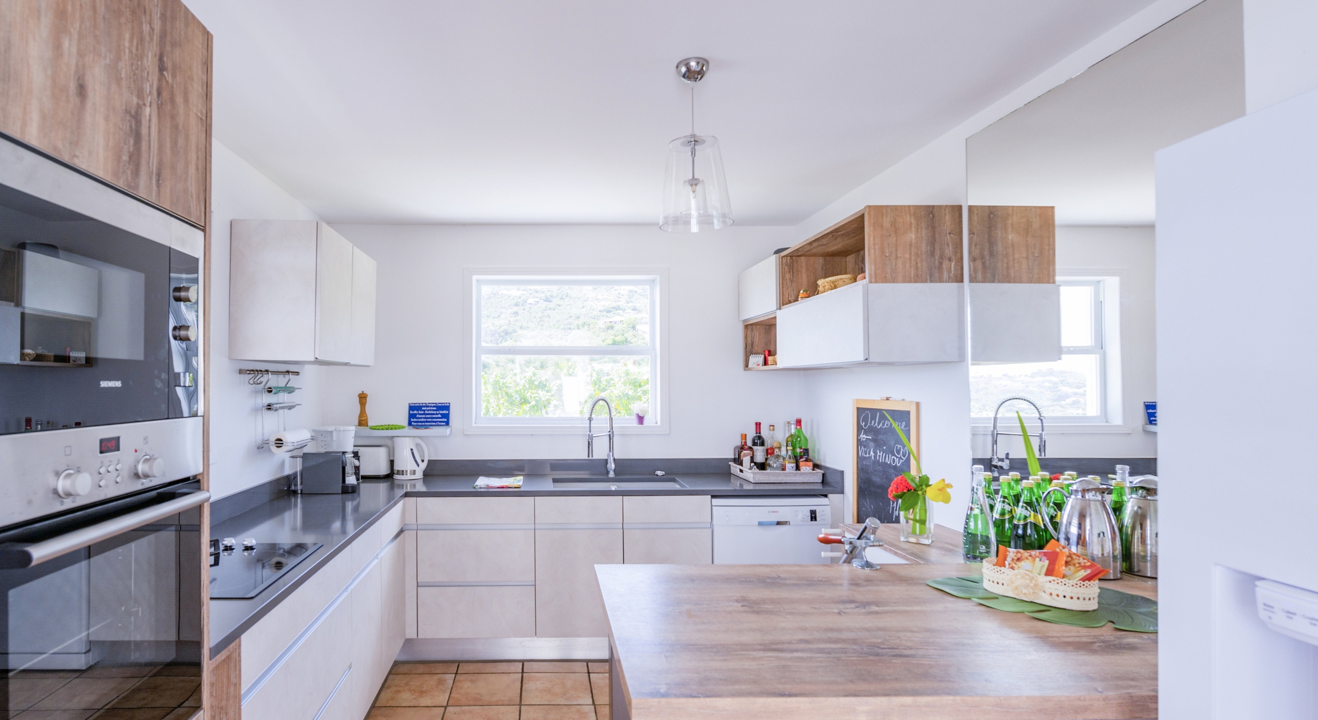 Villa Summer Breeze St. Barth - gourmet kitchen fully equipped