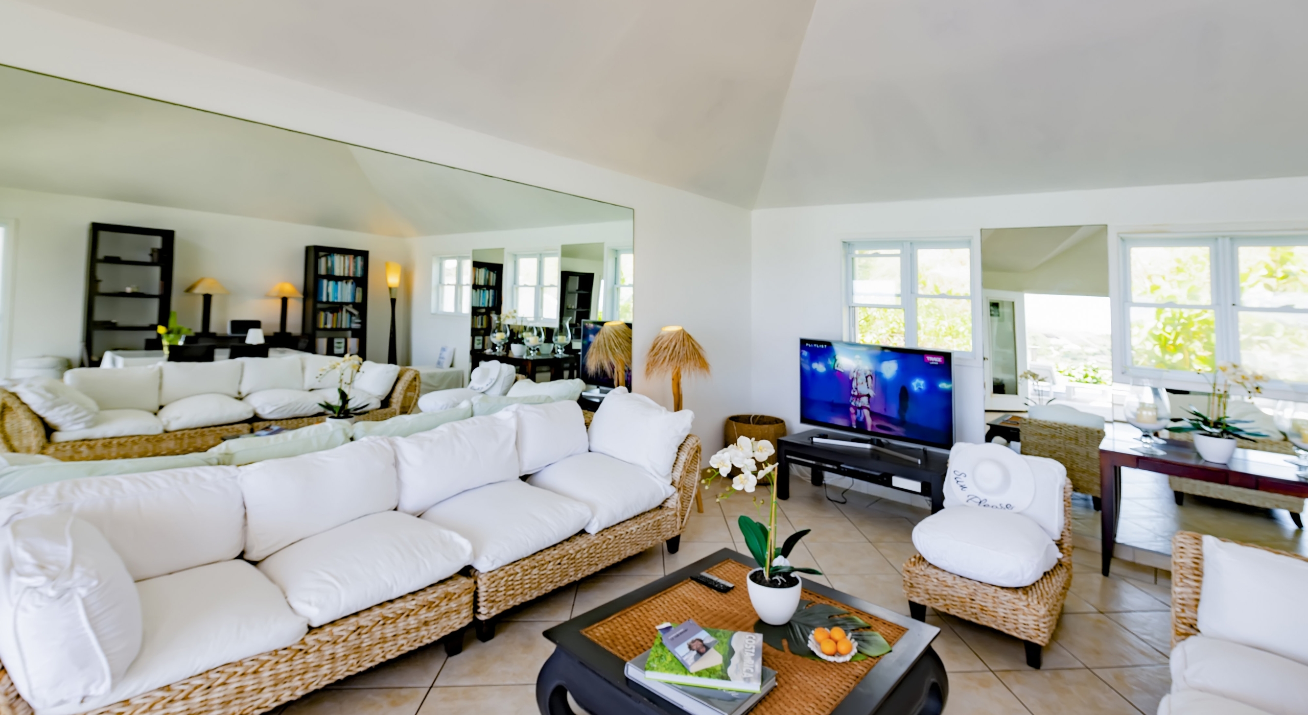 Villa Summer Breeze St. Barth - open plan living room with Caribbean views